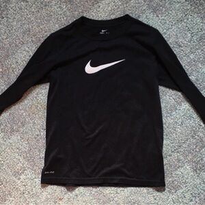 Boys Nike long sleeves